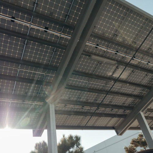 Entretien des panneaux solaires : comment préserver votre rendement dans la durée
